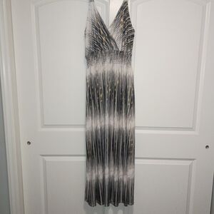 Elegant Black and White Maxi Dress